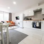 Apartmán Prime 3br Flat Sleeps 6 Free Parking Plus! *