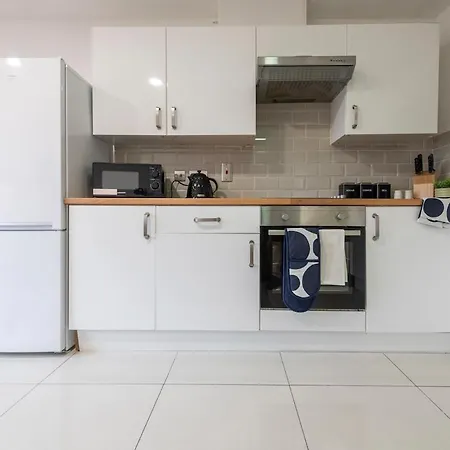 Spacious 3BR Apt Guests 6 Parking Central Leeds Apartamento Leeds (West Yorkshire)