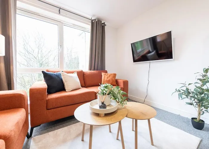 Apartamento Spacious 3BR Apt Guests 6 Parking Central Leeds